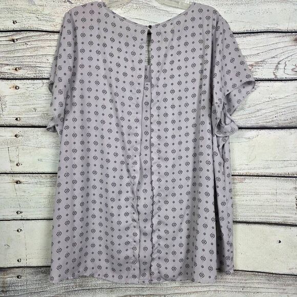 Maurices Geo Print Short Sleeve Top Size 3x Plus - Picture 4 of 8